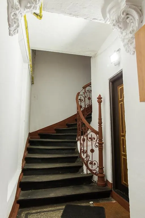 Spacious Ultracentral Apartment Old City Bucharest