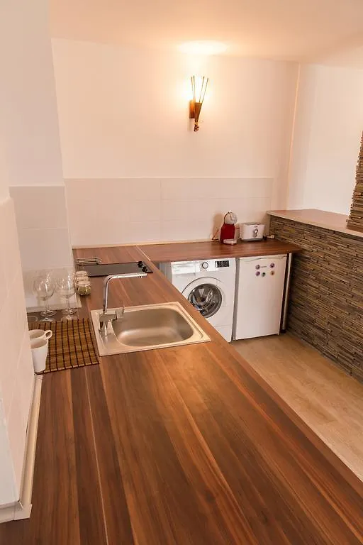 Spacious Ultracentral Apartment Old City Bucharest