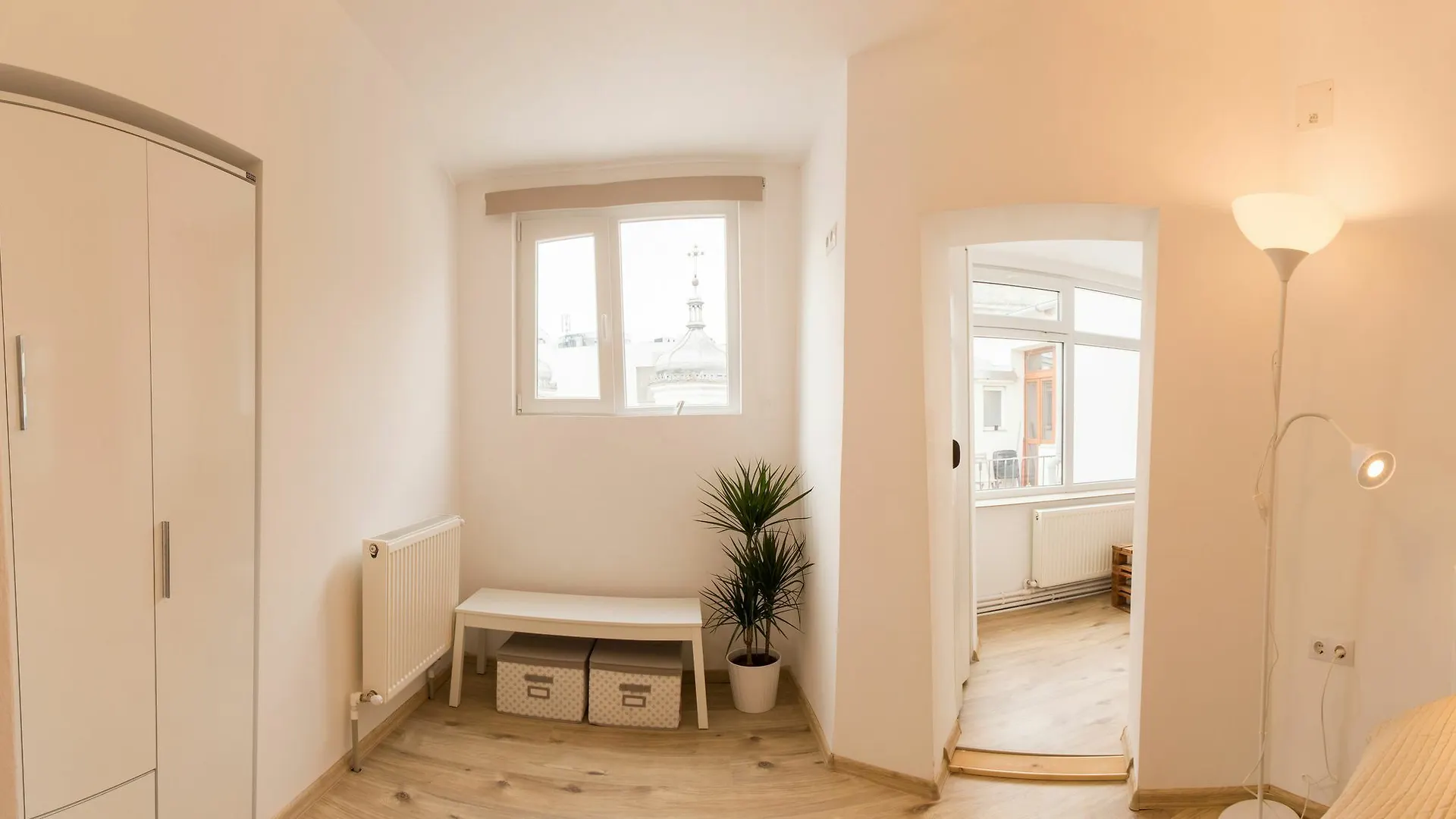 Spacious Ultracentral Apartment Old City Bucharest