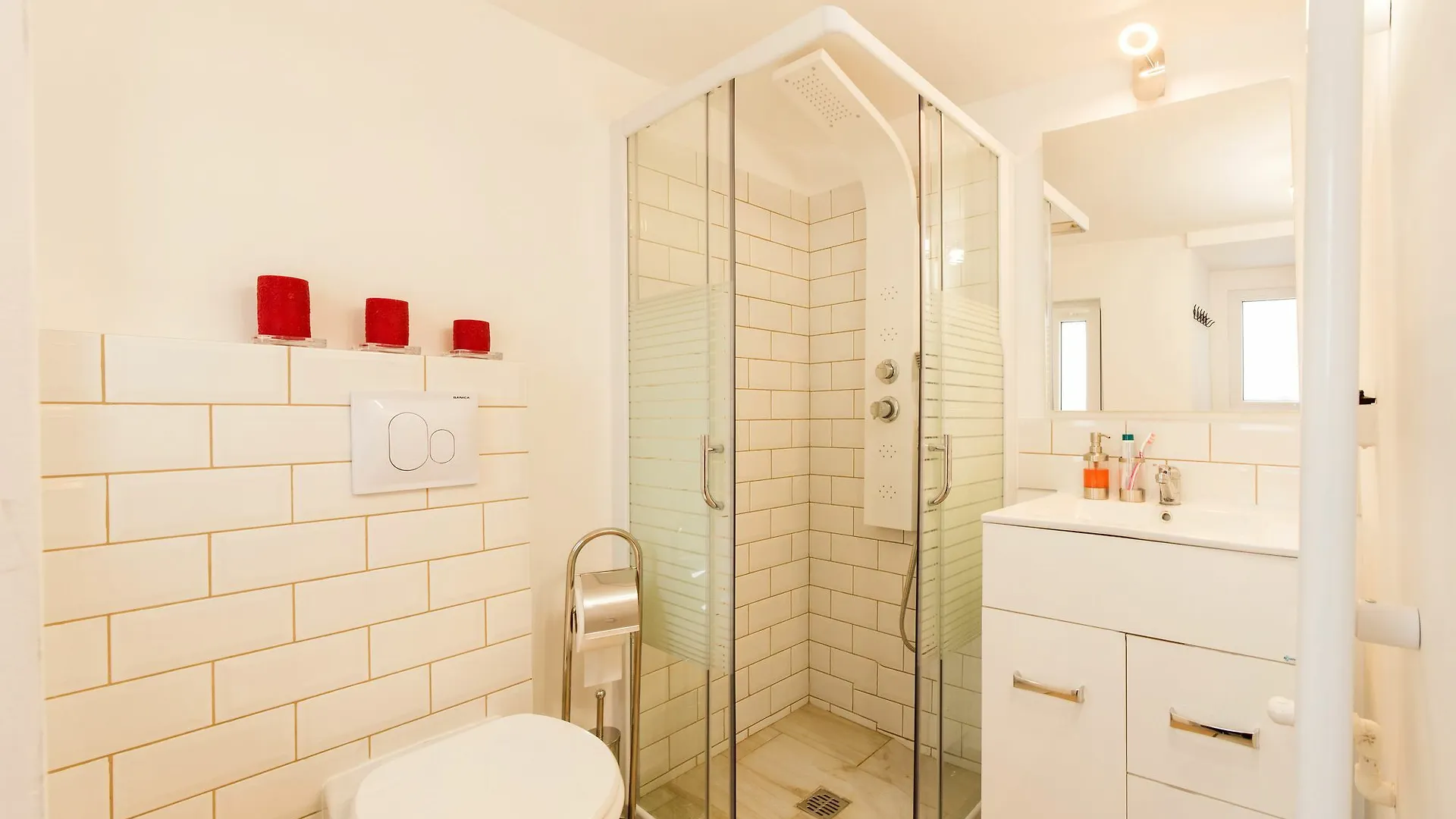 Spacious Ultracentral Apartment Old City Bucharest