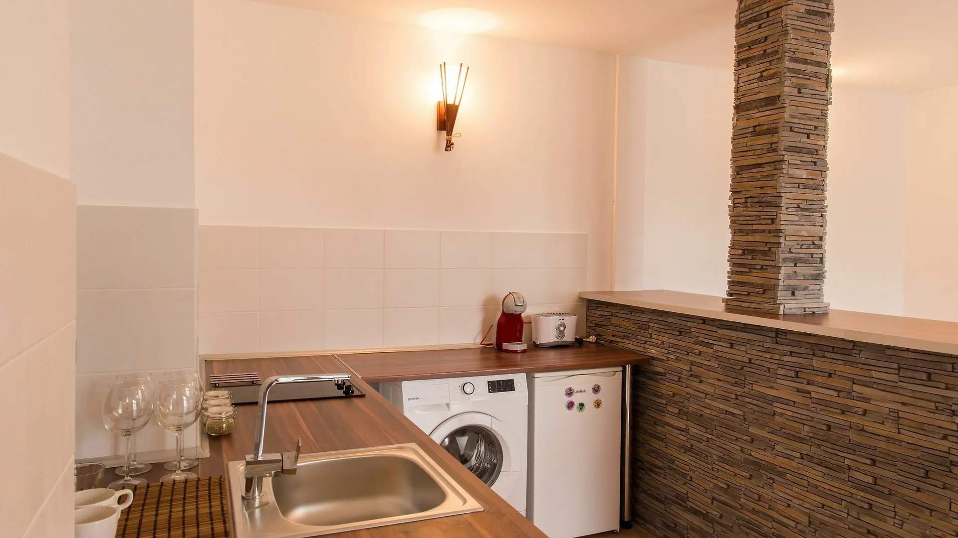 Spacious Ultracentral Apartment Old City Bucharest